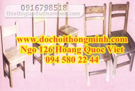 Bàn ghế gỗ thông tự nhiên 0 VND